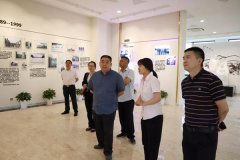 多地领导慕名同日来访欧宝