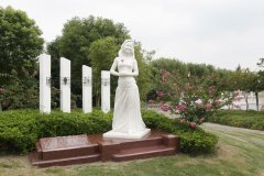 欧宝集团：以工匠精神展现碑雕工艺的魅力，纪念邓丽君的永恒歌声